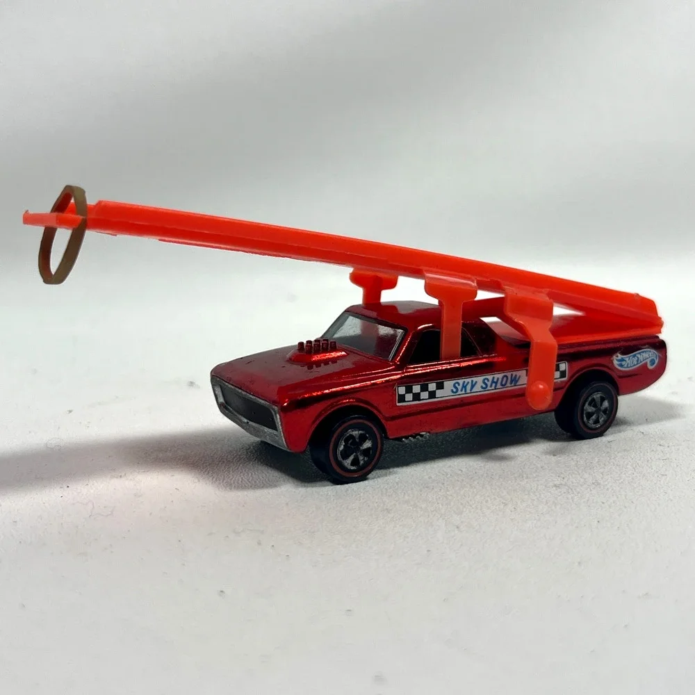 HOT WHEELS Redline 1968 Sky Show Custom Fleetside Rose Red Spectraflame USA